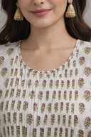 Sehar Off- White elegant Suit Set